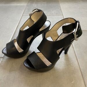 Michael Kors Carla Platform - Black Leather - Size 6